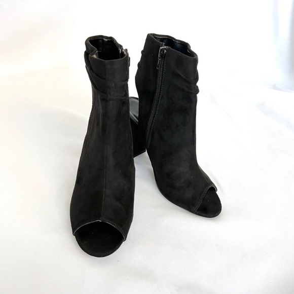 Charlotte Russe Fallone Peep Toe Booties size 7 - Picture 1 of 5
